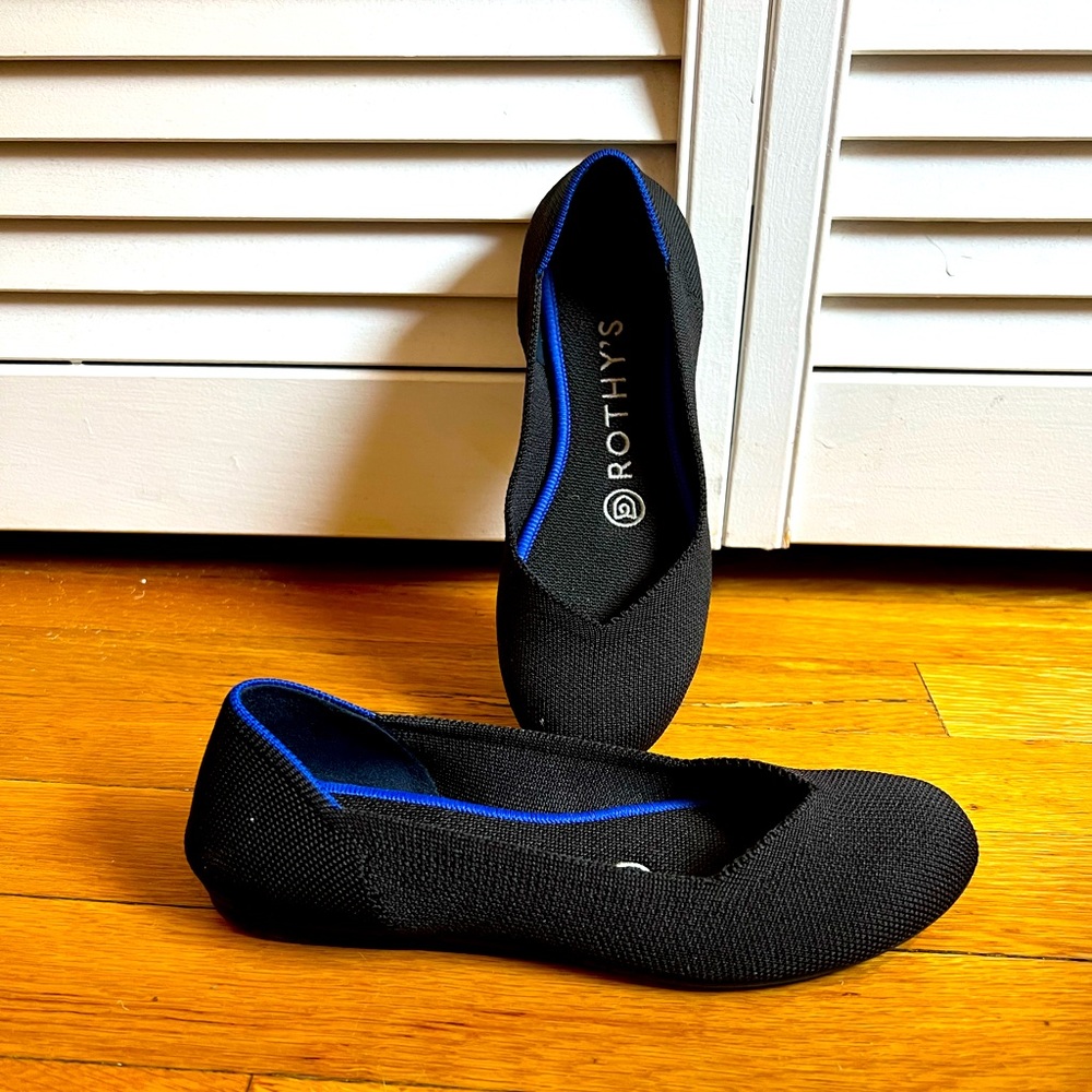 Rothy’s The Flat in Black, size 5